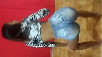 Thata Novinha is a hot milf who loves to dance.