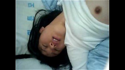 Perverted Korean girl dances sexy dance