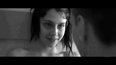 Luna Does the messy Laundry