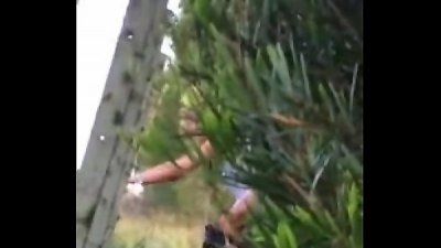 Flagra Real de Casal Transando no mato - www.sonovinha.com.br