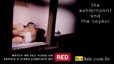 My friend pokes his girlfriend with the window open in the building opposite - Teh Angel - Victor Hugo - Carol Fenix - Jhonny Gab