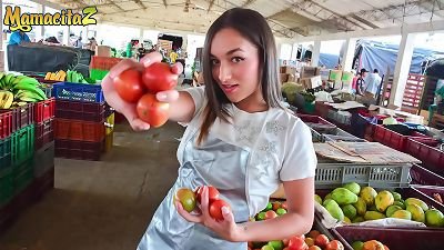 MAMACITAZ - Amateur Teen Latina Lorena Castro Goes From Market To Have Sex On Cam