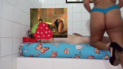 I TOLD MY friend TO COME TO watch NETFLIX AND HE finishes UP throating