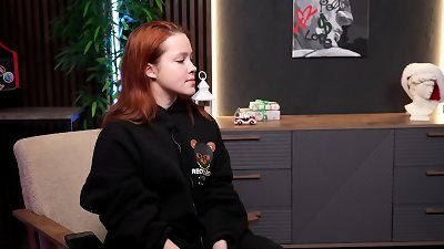 NiÑole Murkovski answers questions from her subscribers with Bella Mur.