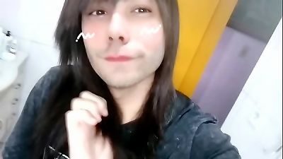 Emo Eminh: The worldâ€™s most handsome hunk.