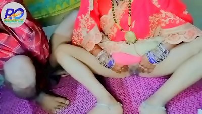 Desi bhabhi bhaiya ke intezar me devar se bhabhi ne chudai hindi audio