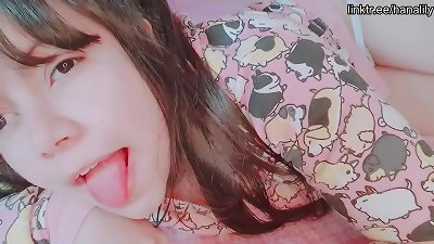 delicious amateur teen teasing YOU WITH HER rump - HANA LILY