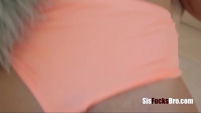 chesty sister Does squats On My Cock- Valentina jewels