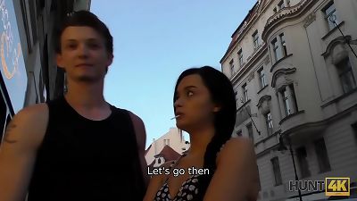 HUNT4K. brunette woman worships hard-on for superb amount of cash