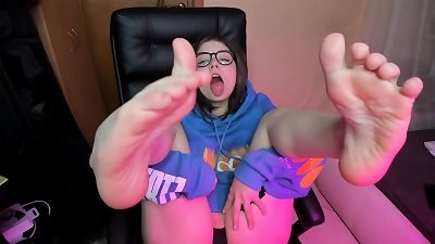 Attempting to keep it discreet: Self-pleasure - Part 2