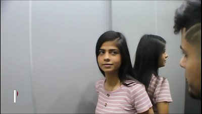 I have sex with my new neighbor from the apartment complex - Porn video in Spanish