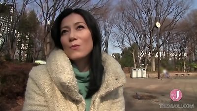 Keeping track of and pleasing a sexually aroused older woman with a pleasing sex toy, leading to her experiencing pleasure in her older body