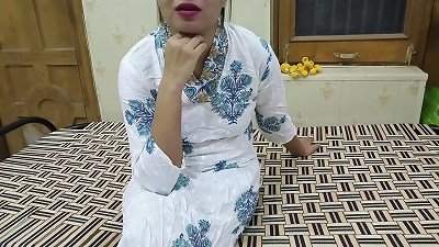 Step brother comes in and finds step sister with a big ass, seduces her.