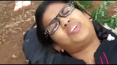 à¤…à¤ªà¤¨à¥€ nephew à¤¬à¤¹à¤¨ à¤•à¥‹ à¤–à¥‡à¤¤ à¤®à¥‡à¤‚ à¤¬à¥à¤²à¤¾à¤•à¤° à¤…à¤ªà¤¨à¥‡ à¤¦à¥‹à¤¸à¥à¤¤ à¤¸à¥‡ à¤šà¥à¤¦à¤µà¤¾à¤¯à¤¾ à¤”à¤° à¤‰à¤¸à¤•à¤¾ à¤ªà¤¾à¤¨à¥€ à¤¨à¤¿à¤•à¤¾à¤² à¤¦à¤¿à¤¯à¤¾..