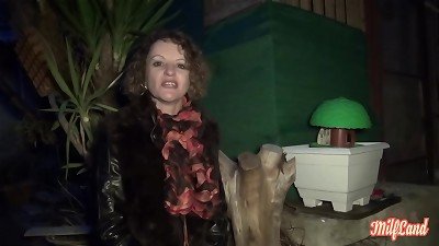 Aline baise avec son ex beau-fr&egrave;re sur qui elle fantasmait