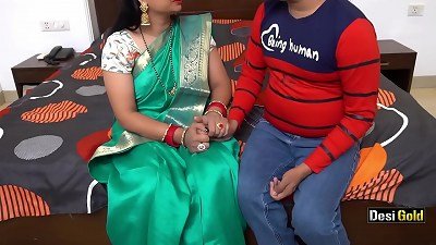 Indian Bhabhi shaved snatch plumb By Tuition instructor With Clear Hindi Audio