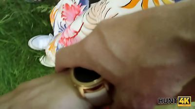 HUNT4K. duo decides to sell adorable women bod in the forest