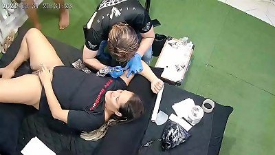 My girlfriend wants to tattoo her vulva !!! Leave your comment