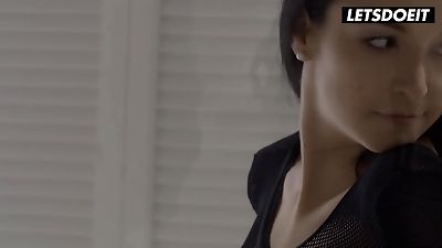 Brunette babe Francys Belle gets fucked hard by her lover