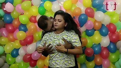 Valentines Day sensational : gig 01