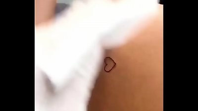Anitta getting heart tat on her rump