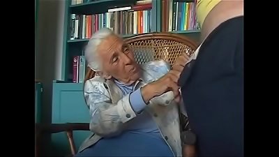 92-years mature grandma deepthroating grandson cock.FLV