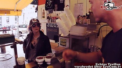 German Instagram lady pick up a aficionado for public hook-up