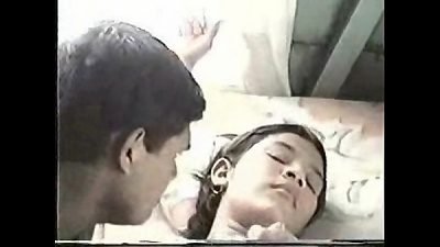 Morocha Hondure&ntilde;a Cojida por Dos Amigos VIDEO SUPER EXITANTE By www.divercion.net