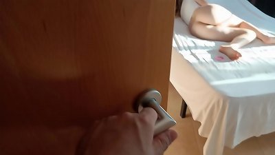 I guzzle MY NEIGHBOR&acute;S SEMEN, WHEN MY PARENTS ARE NOT AT HOME (Amateur Blowjob)