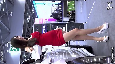 å…¬ä¼—å·ã€91æŠ¥ç¤¾ã€‘é¦–å°”è½¦å±•æ€§æ„Ÿçº¢è‰²ç´§èº«è£™æ°”è´¨è½¦æ¨¡å®žæ‹