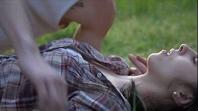 La zorra espa&ntilde;ola Luna Ruiz follada en el bosque