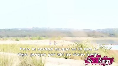 Briseida goes on a casual outdoor search for a sexual partner. Will you be successful in seducing her?