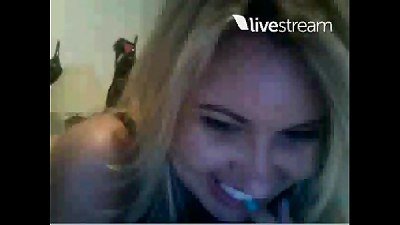 Catia Caravallho on Twitcam