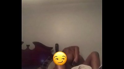 A girl with a big butt wants me to ejaculate on her.