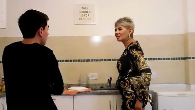 I nailed HER booty AND packed HER FACE WITH MILK ALL NIGHT SO MY mom DOESN'T LEAVE, part 1